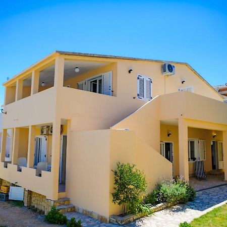 Apartments Lux Pag Pag Town Exterior foto